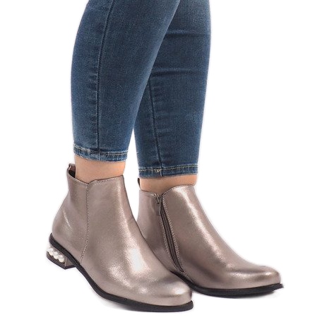 LEI-189 hopeiset saappaat helmillä harmaa 2