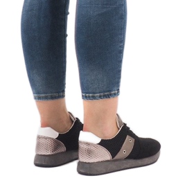 Mustat urheilukengät verkkomateriaalilla 5510-1 1