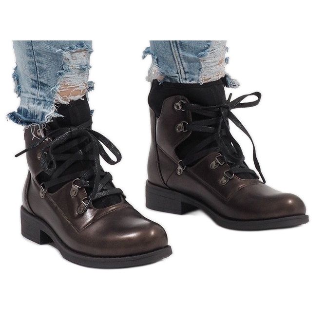 Ruskeat nauhakengät HQ8775 1