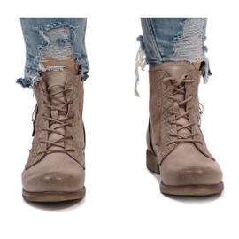 Vaaleanpunaiset saappaat nastalla F2322 monivärinen vaaleanpunainen 1