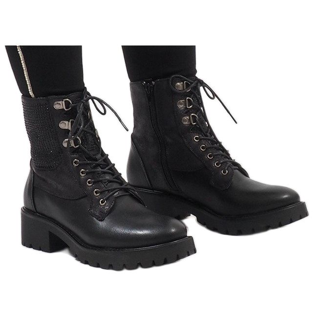 Ideal Shoes Mustat nauhoitetut nilkkurit, joissa on paljetteja 1621 1