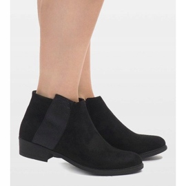 Mustat eristetyt saappaat 88861 1