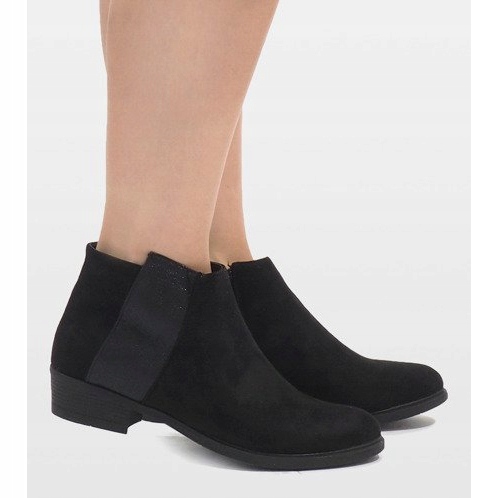 Mustat eristetyt saappaat 88861 1