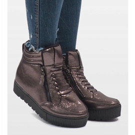 Ruskeat eristetyt lenkkarit BB-1652 1