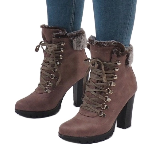 Khaki -saappaat N50 -pylväässä vihreä 2