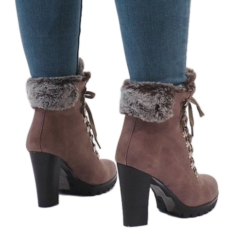 Khaki -saappaat N50 -pylväässä vihreä 1