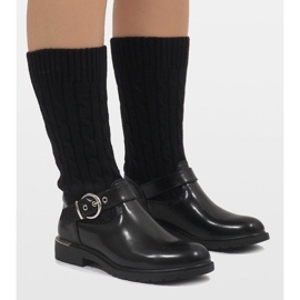 Ideal Shoes Eristetyt mustat saappaat E-4939 1