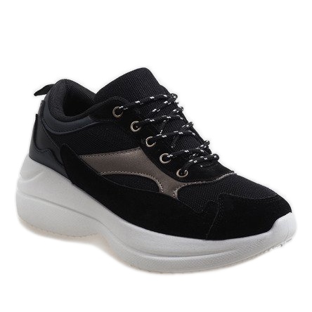 Muodikkaat mustat urheilukengät vuodelta 1862 1