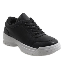 Muodikkaat mustat urheilukengät vuodelta 1858 1