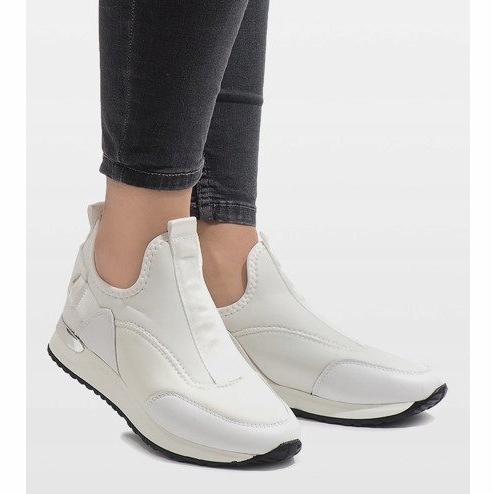 Valkoiset Lycra-lenkkarit R-403 valkoinen 2