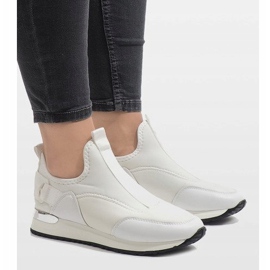 Valkoiset Lycra-lenkkarit R-403 valkoinen 1