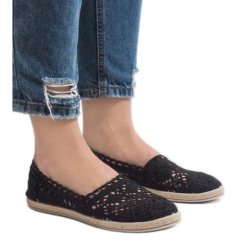 JX57P mustat pitsikengät 2