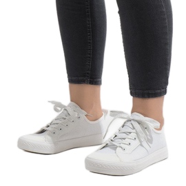 Valkoiset kimaltelevat lenkkarit BOK-1138 valkoinen 1