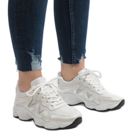 Valkoiset muodikkaat urheilukengät KB-153 valkoinen 2