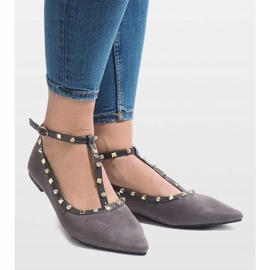 Harmaat ballerinat 127-13 2