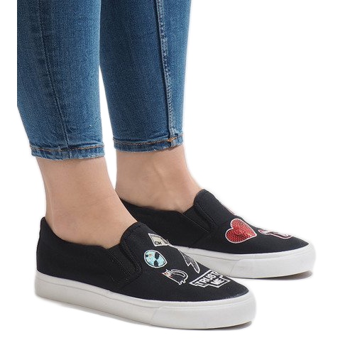 Mustat NB102P-lenkkarit 2