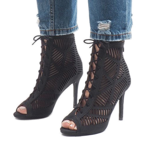 Mustat nilkkurit 1610-225 1