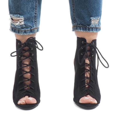 Mustat avoimet saappaat kantapäässä 1610-22 2