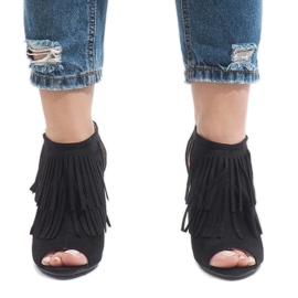 Mustat boho-saappaat kantapäässä 1551-149 2