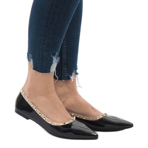 Mustat ballerinat nastoilla 127-16 1