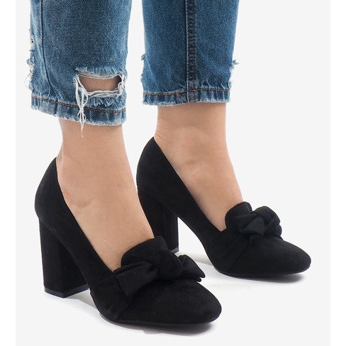 Mustat mokkapumput N510 -pilarissa 2