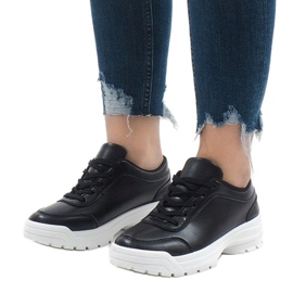 Mustat urheilukengät 6255 1