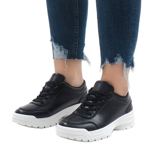 Mustat urheilukengät 6255 1