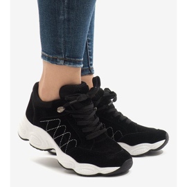 Mustat W5 -lenkkarit 2