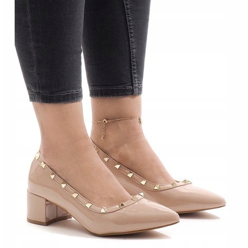 Vaaleanpunaiset lakatut pumput X-70-pilarissa vaaleanpunainen 1