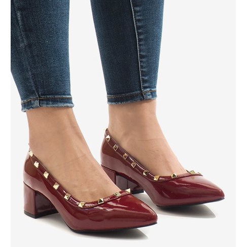 Viininpunaiset lakatut pumput X-70-pylväässä punainen monivärinen 1