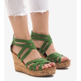 Vihreät kiilamaiset sandaalit P2424A-47 1