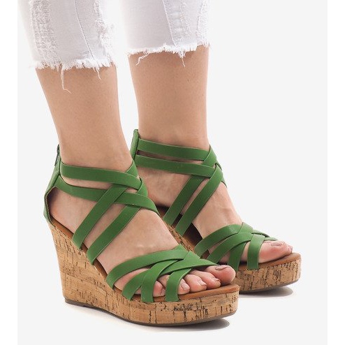 Vihreät kiilamaiset sandaalit P2424A-47 1