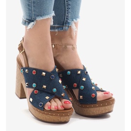 Sininen sandaalit alustalla 1669 1