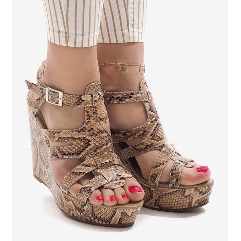 Kamelin kiila sandaalit A-7A ruskea 2