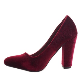 Punainen veluuripumppu pilarissa 91603-1 monivärinen 2