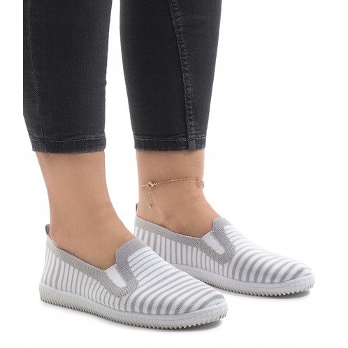 Harmaat raidalliset lenkkarit XJ-2909 1