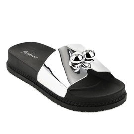 Hopeiset tossut palloilla 1819 harmaa 1