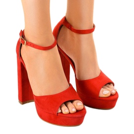 Punaiset sandaalit D08 -postissa punainen 1