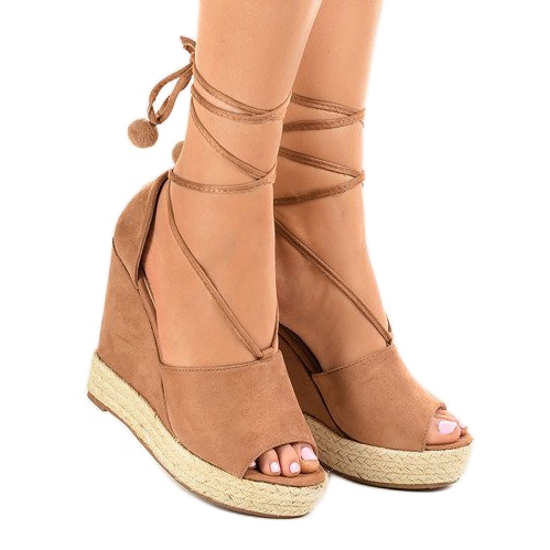 Beige espadrilliset kiilasandaalit FK-228 1