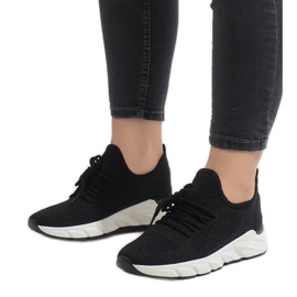 7766-Y mustat urheilukengät 1