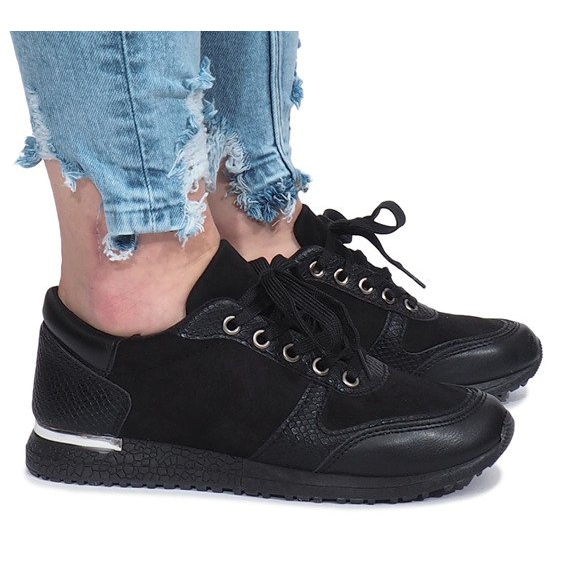 Mustat urheilulliset Lyon -lenkkarit 1