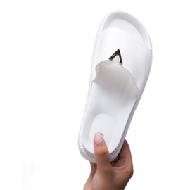 SHELOVET Tossut alustalla valkoinen 2