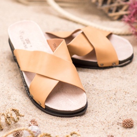 Clowse Beige tossut 1