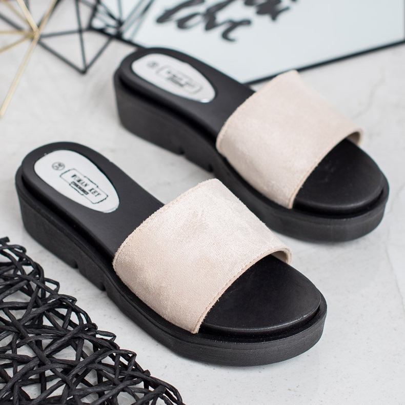 SHELOVET Wedge sandaalit ruskea 1