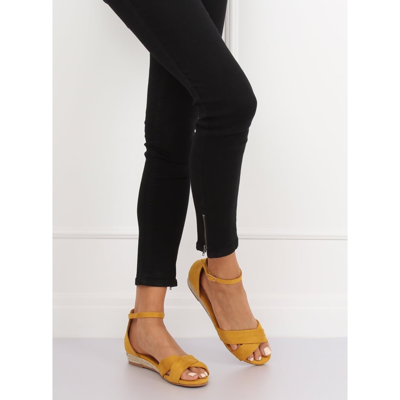 Keltaiset espadrilliset sandaalit 9R121 Keltainen 1 Keltaiset espadrilliset sandaalit 9R121 Keltainen 1