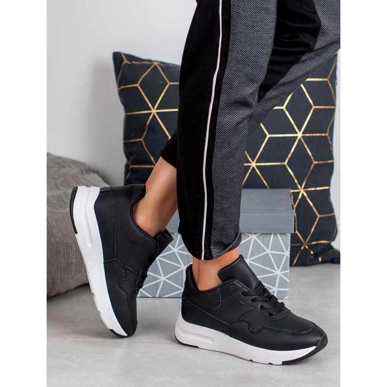 SHELOVET Mustat lenkkarit 2