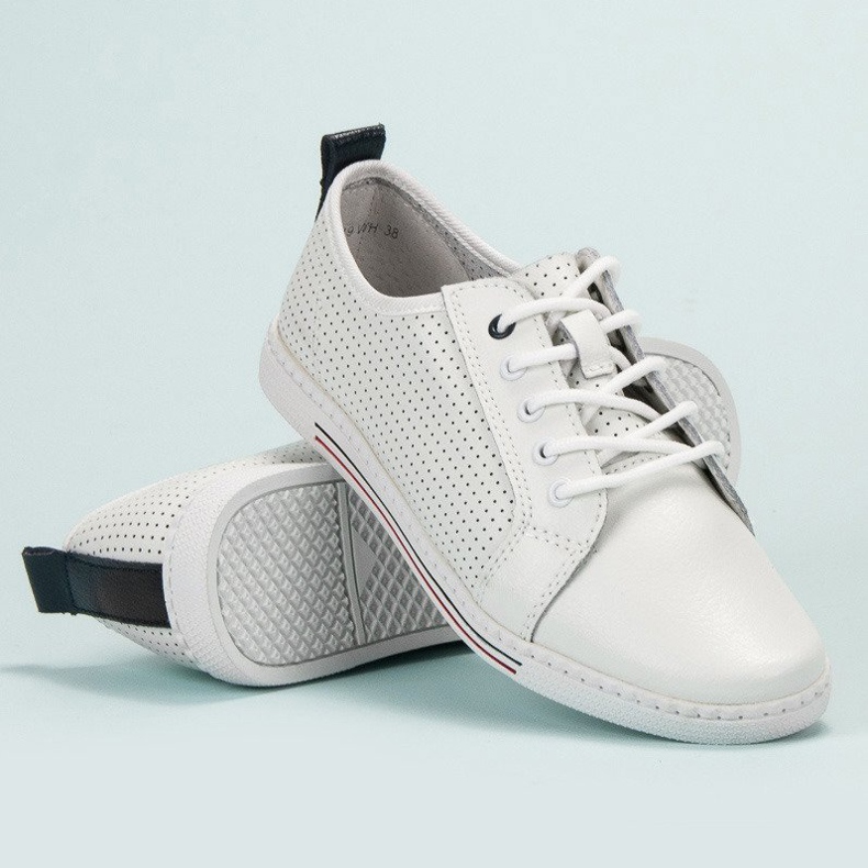 Filippo Nahka värisee valkoinen 1