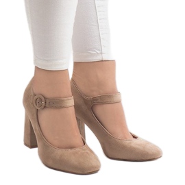 Beigepumput M083 -pylväässä 2