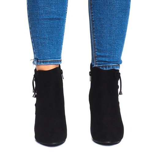 Suede Booties On A Bar 66-98 Musta 2