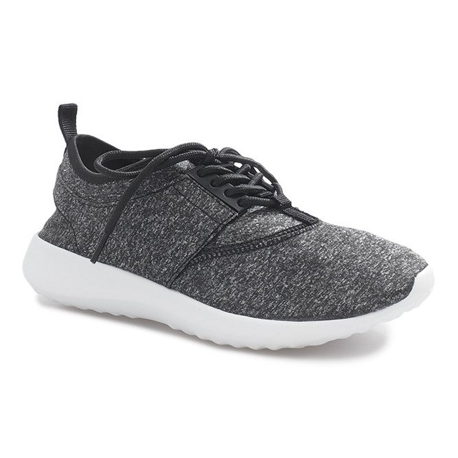 Musta Morena urheilujalkineet 1